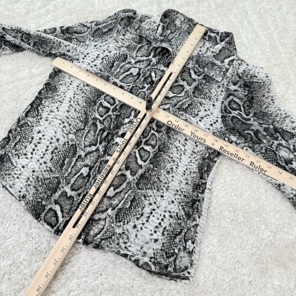 Shein Blouse Women's Large Snakeskin Print Button Down LS Mob Wife Office - Picture 4 of 7